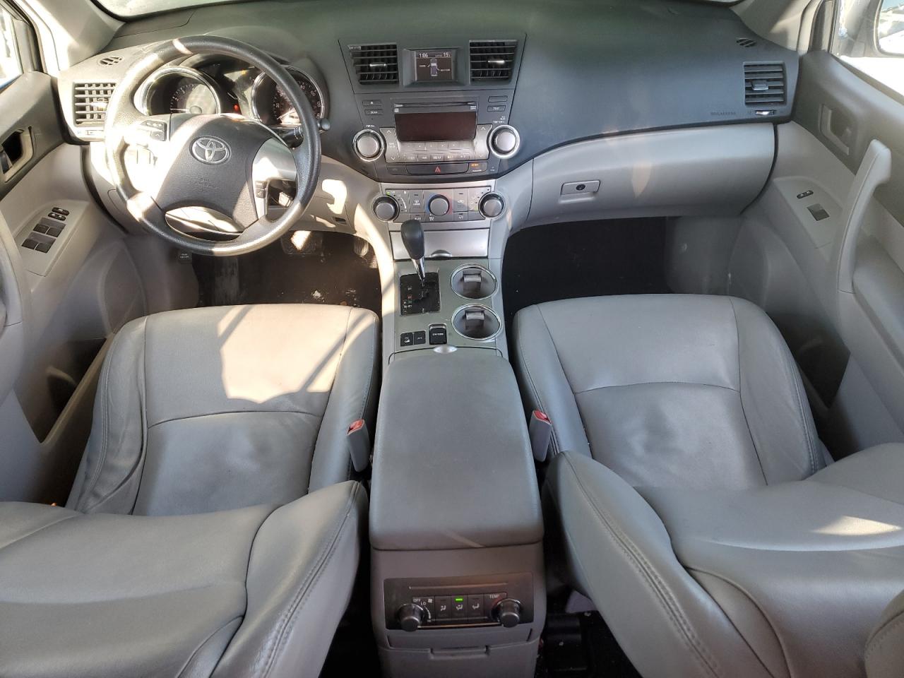 2011 Toyota Highlander VIN 5TDBK3EH6BS075031 Copart auction photo, rear end / side damage thumbnail 8
