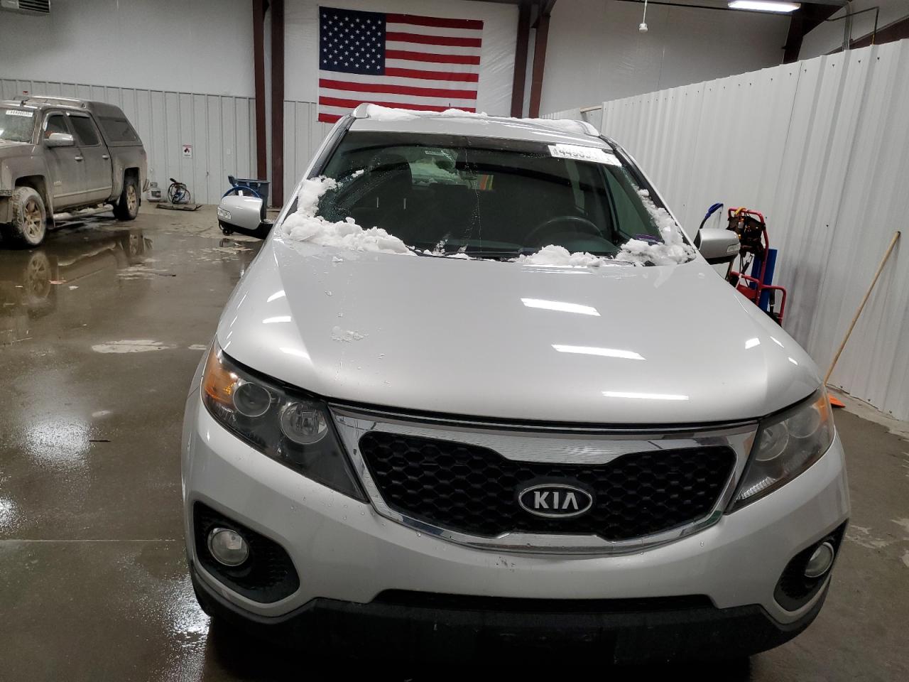 2011 KIA Sorento VIN 5XYKT3A18BG182892 Copart auction photo, rear end damage thumbnail 5