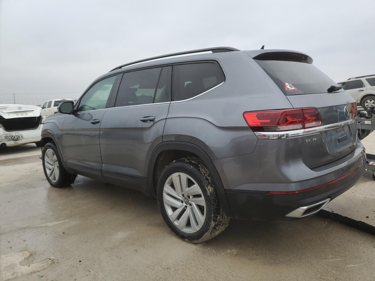2021 Volkswagen Atlas VIN 1V2HR2CA4MC597620 Copart auction photo, front end / undercarriage damage thumbnail 2