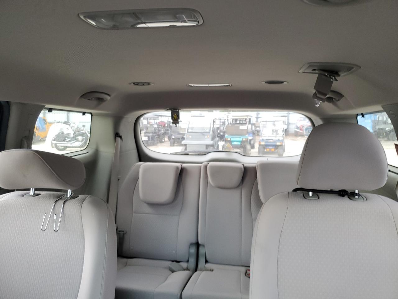 2016 KIA Sedona VIN KNDMB5C12G6084519 Copart auction photo, front end / minor dent/scratches damage thumbnail 10