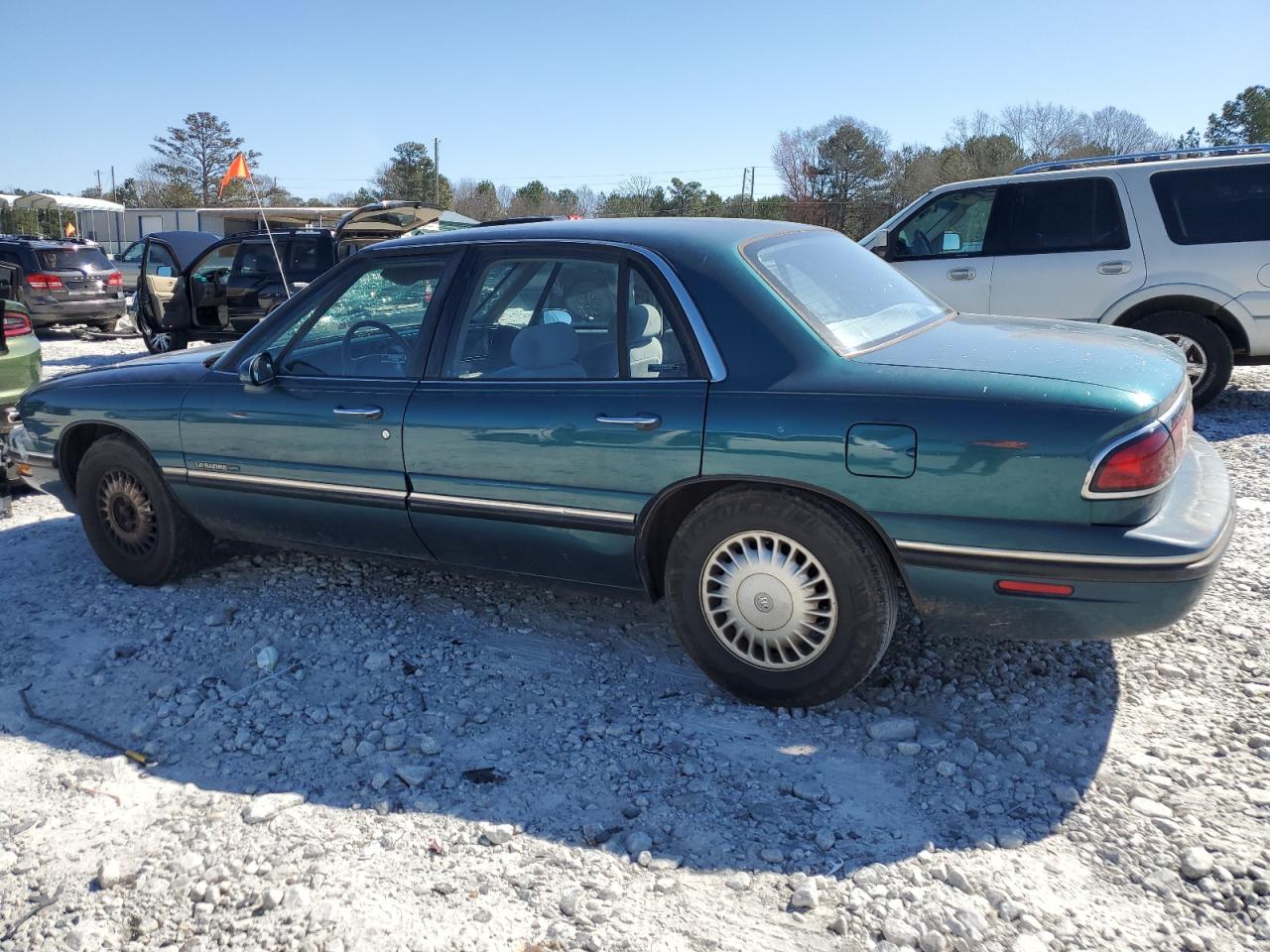 1998 Buick LeSabre VIN 1G4HP52K3WH452380 Copart auction photo, top/roof / front end damage thumbnail 2