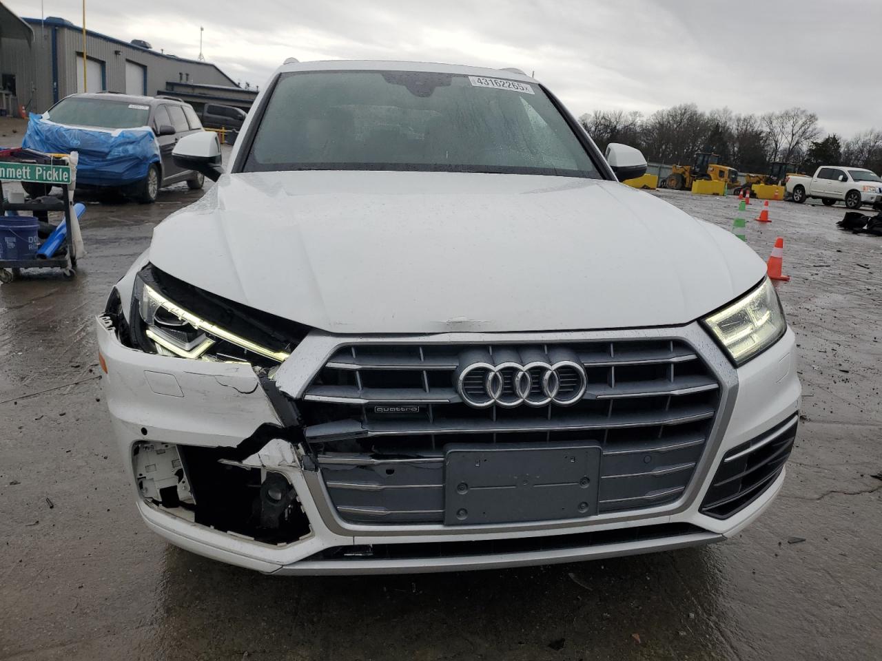 2018 Audi Q5 VIN WA1BNAFY6J2116025 Copart auction photo, front end damage thumbnail 5