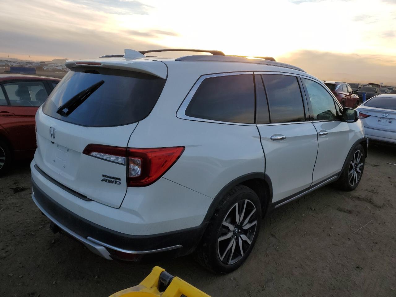 2019 Honda Pilot VIN 5FNYF6H69KB081792 Copart auction photo, front end damage thumbnail 3
