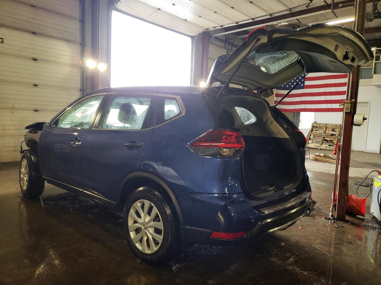 2020 Nissan Rogue VIN KNMAT2MV5LP512135 Copart auction photo, front end / minor dent/scratches damage thumbnail 2