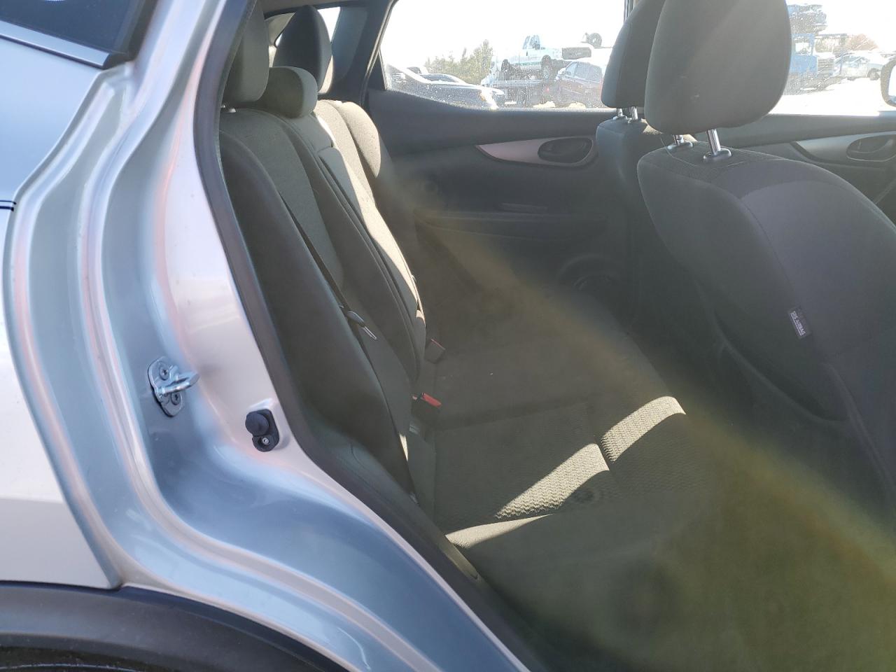 2017 Nissan Rogue VIN JN1BJ1CR0HW112038 Copart auction photo, minor dent/scratches damage thumbnail 11