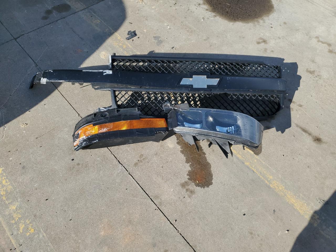 2018 Chevrolet Express VIN 1GCWGAFP3J1167786 Copart auction photo, front end damage thumbnail 13