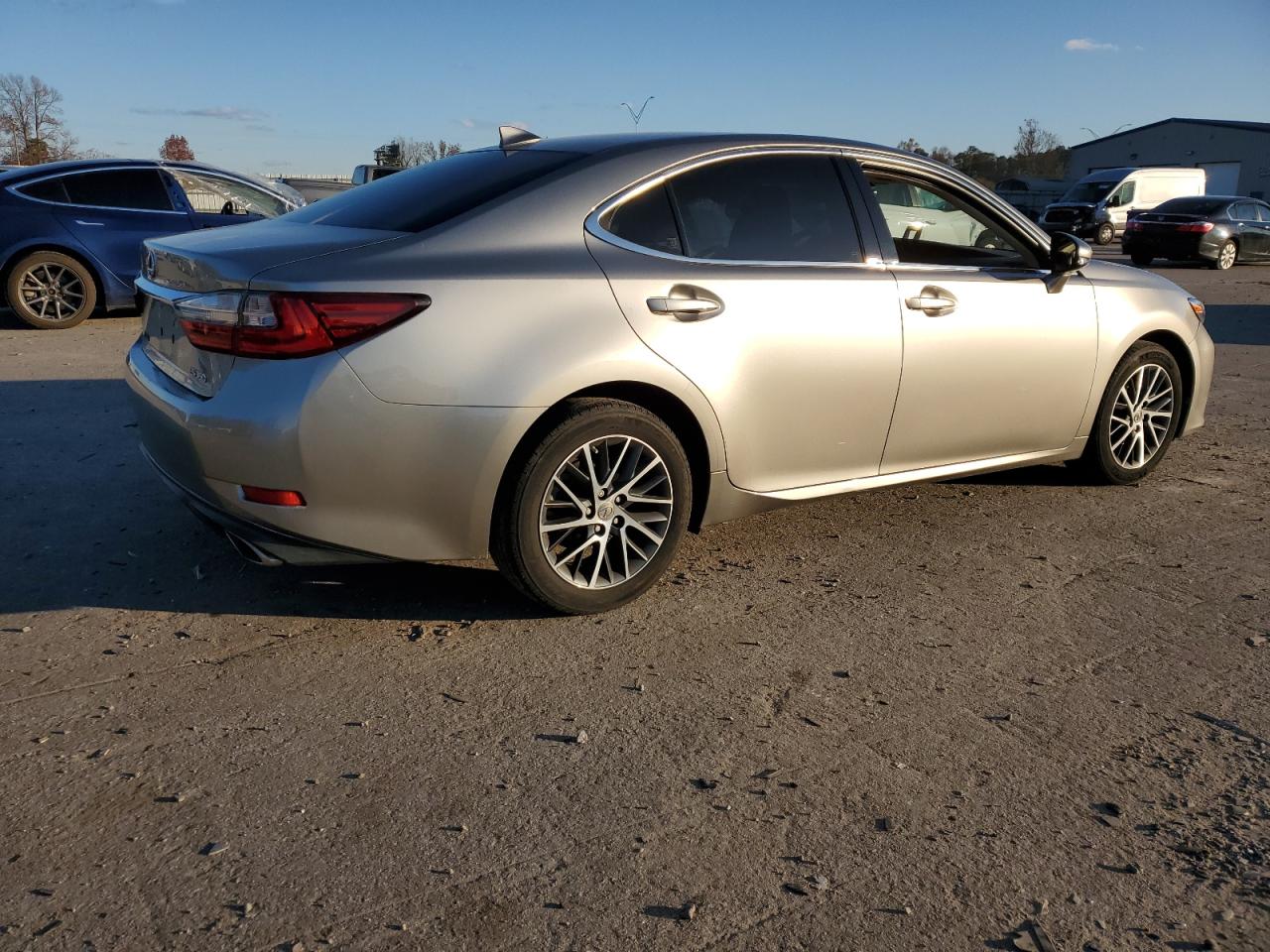 2016 Lexus ES VIN 58ABK1GG0GU022888 Copart auction photo, front end / side damage thumbnail 3