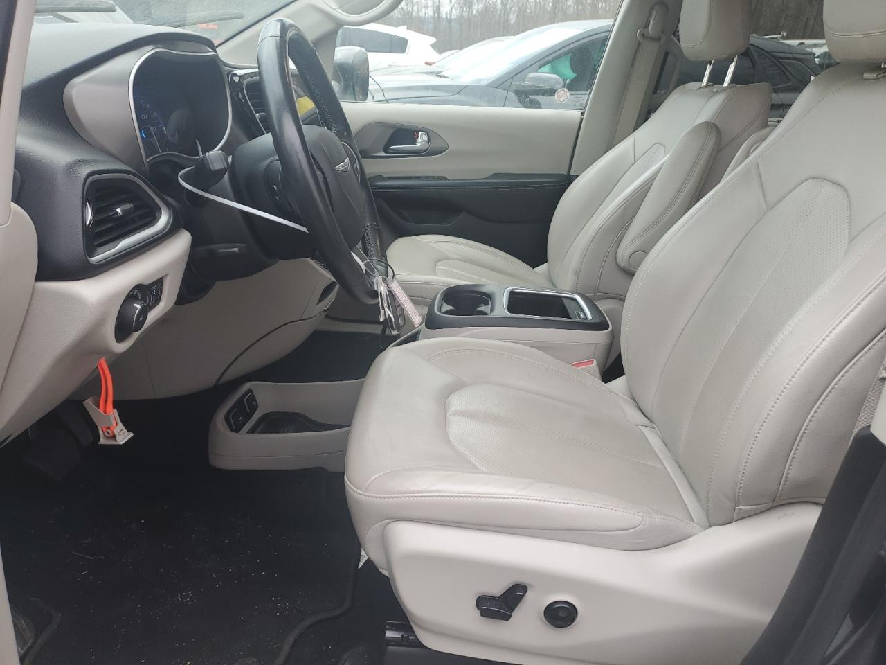 2021 Chrysler Pacifica VIN 2C4RC1BG7MR600640 Copart auction photo, front end / minor dent/scratches damage thumbnail 7