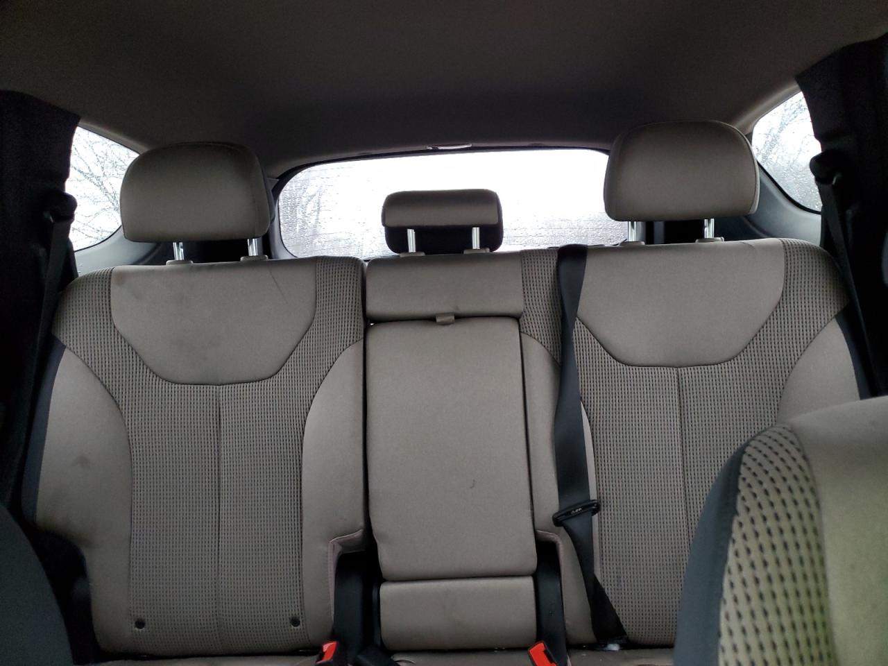 2019 Hyundai Santa Fe VIN 5NMS3CAD0KH131936 Copart auction photo, rear end / minor dent/scratches damage thumbnail 10