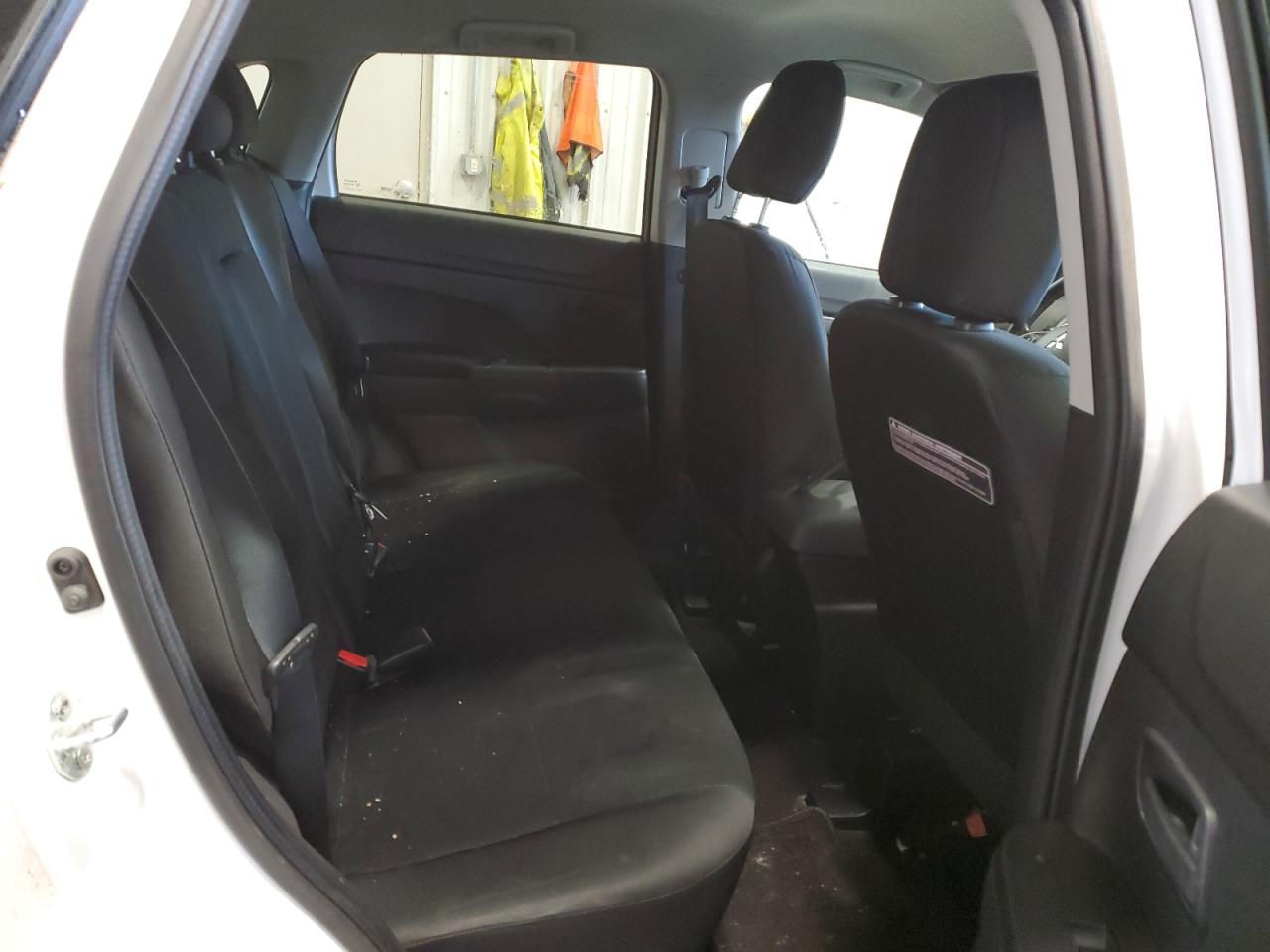 2015 Mitsubishi Outlander VIN 4A4AR3AU1FE022560 Copart auction photo, side / rear end damage thumbnail 11
