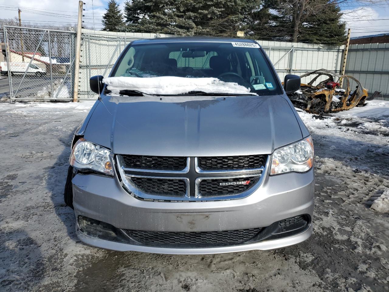 2015 Dodge Caravan VIN 2C4RDGBG3FR575917 Copart auction photo, front end damage thumbnail 5