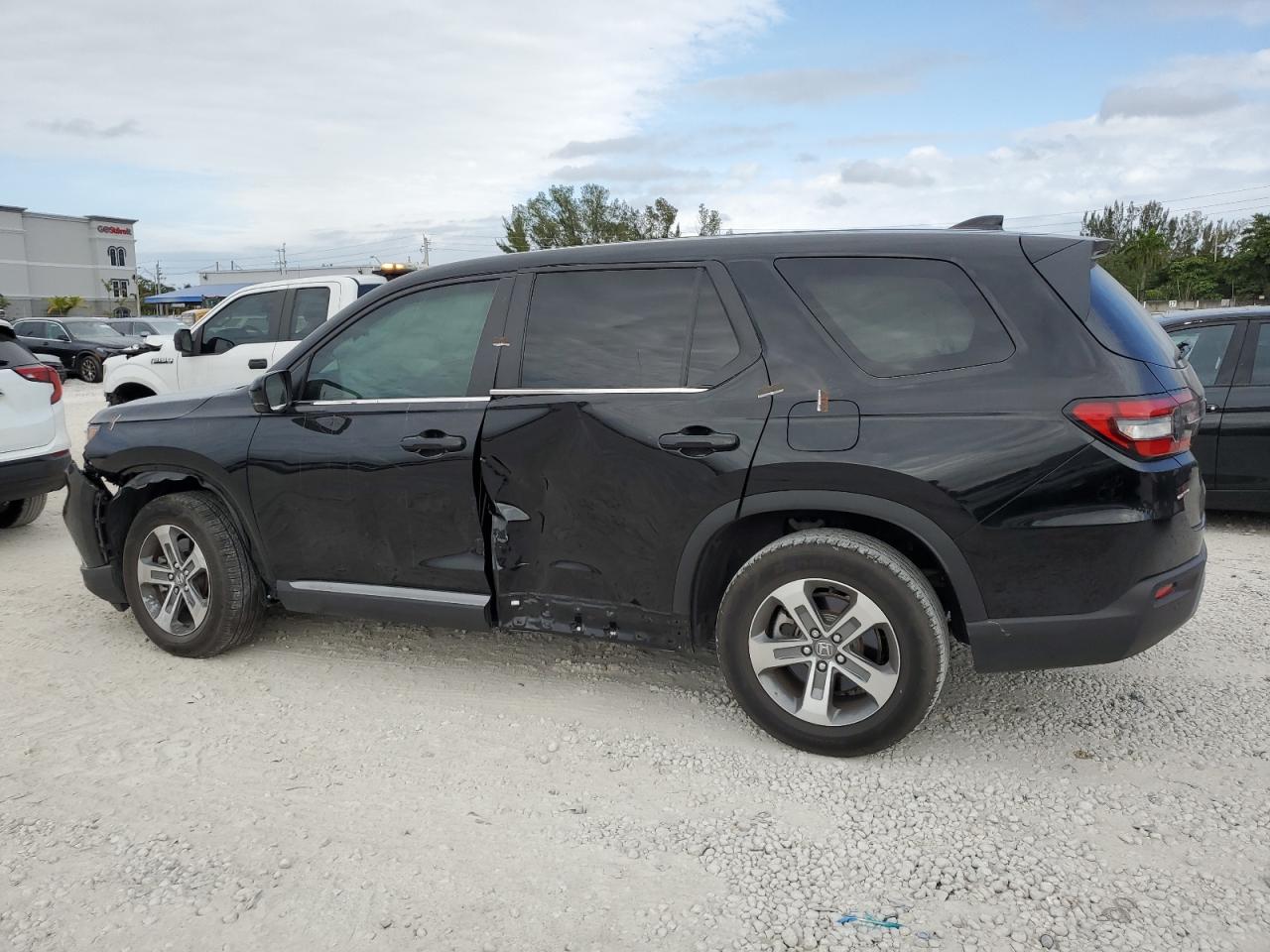 2024 Honda Pilot VIN 5FNYG2H5XRB003710 Copart auction photo, front end / side damage thumbnail 2