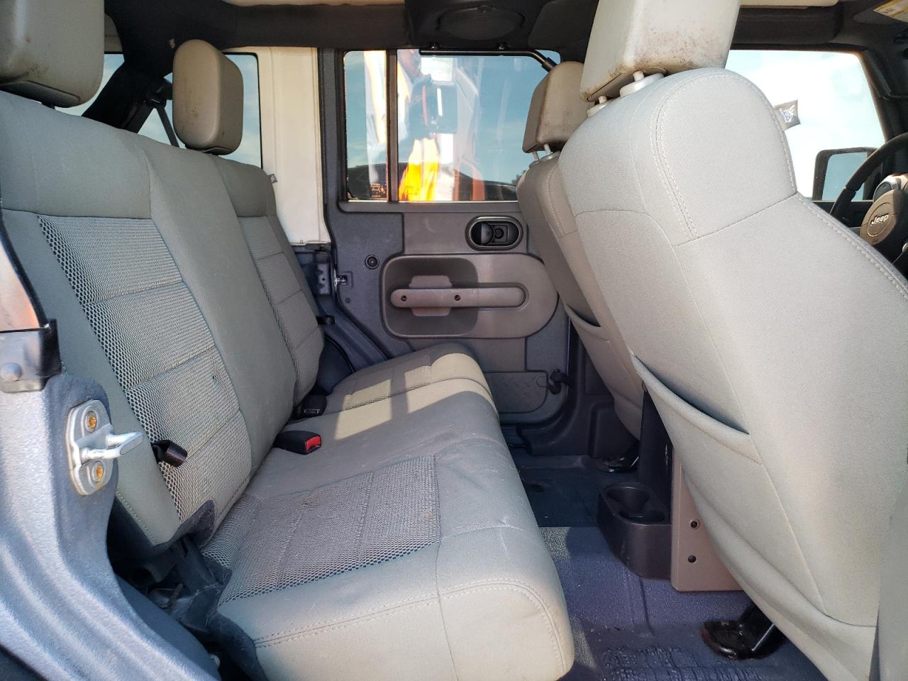 2009 Jeep Wrangler VIN 1J4GA59199L750023 Copart auction photo, minor dent/scratches damage thumbnail 10
