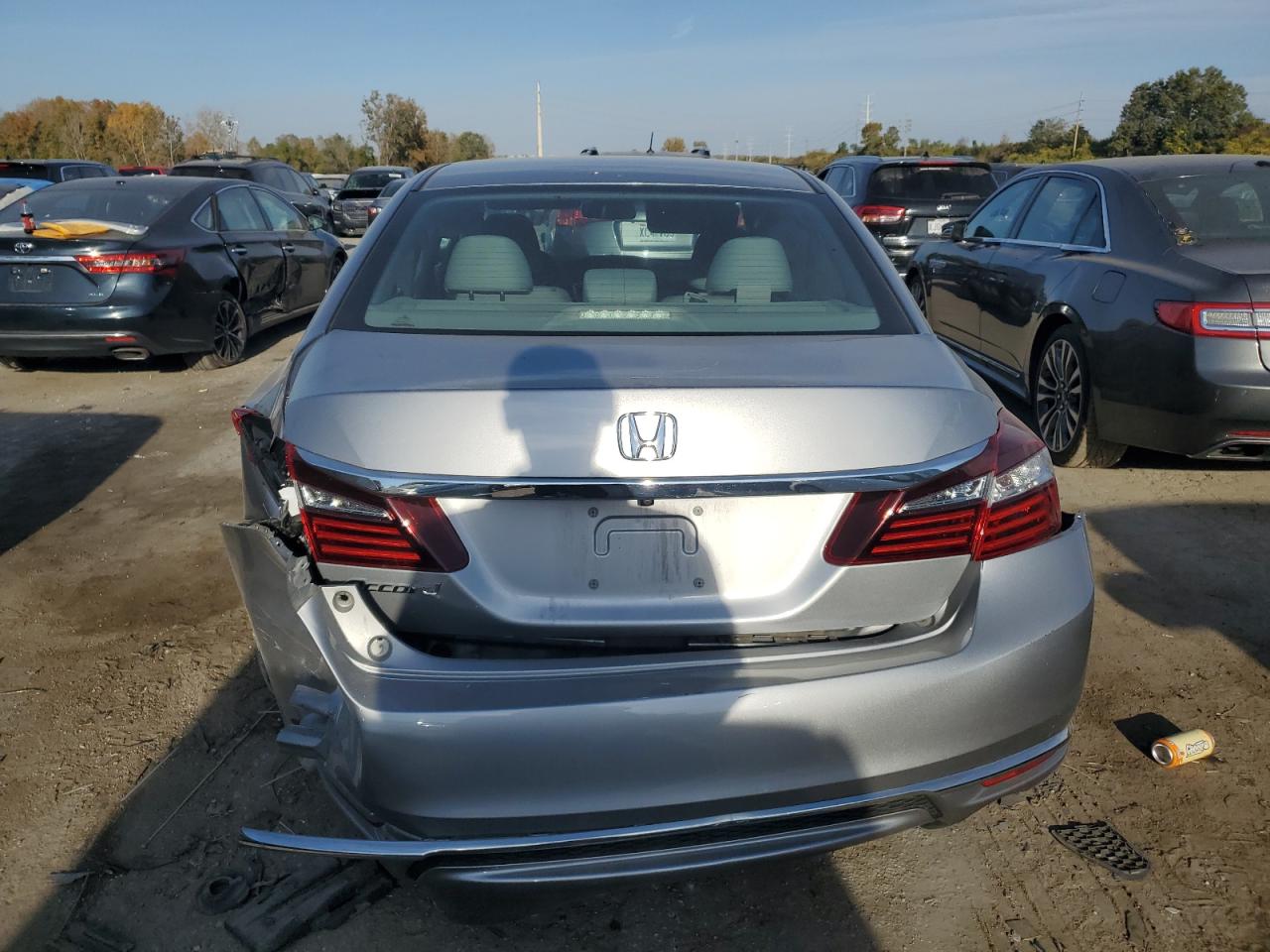 2017 Honda Accord VIN 1HGCR2F31HA146933 Copart auction photo, rear end damage thumbnail 6