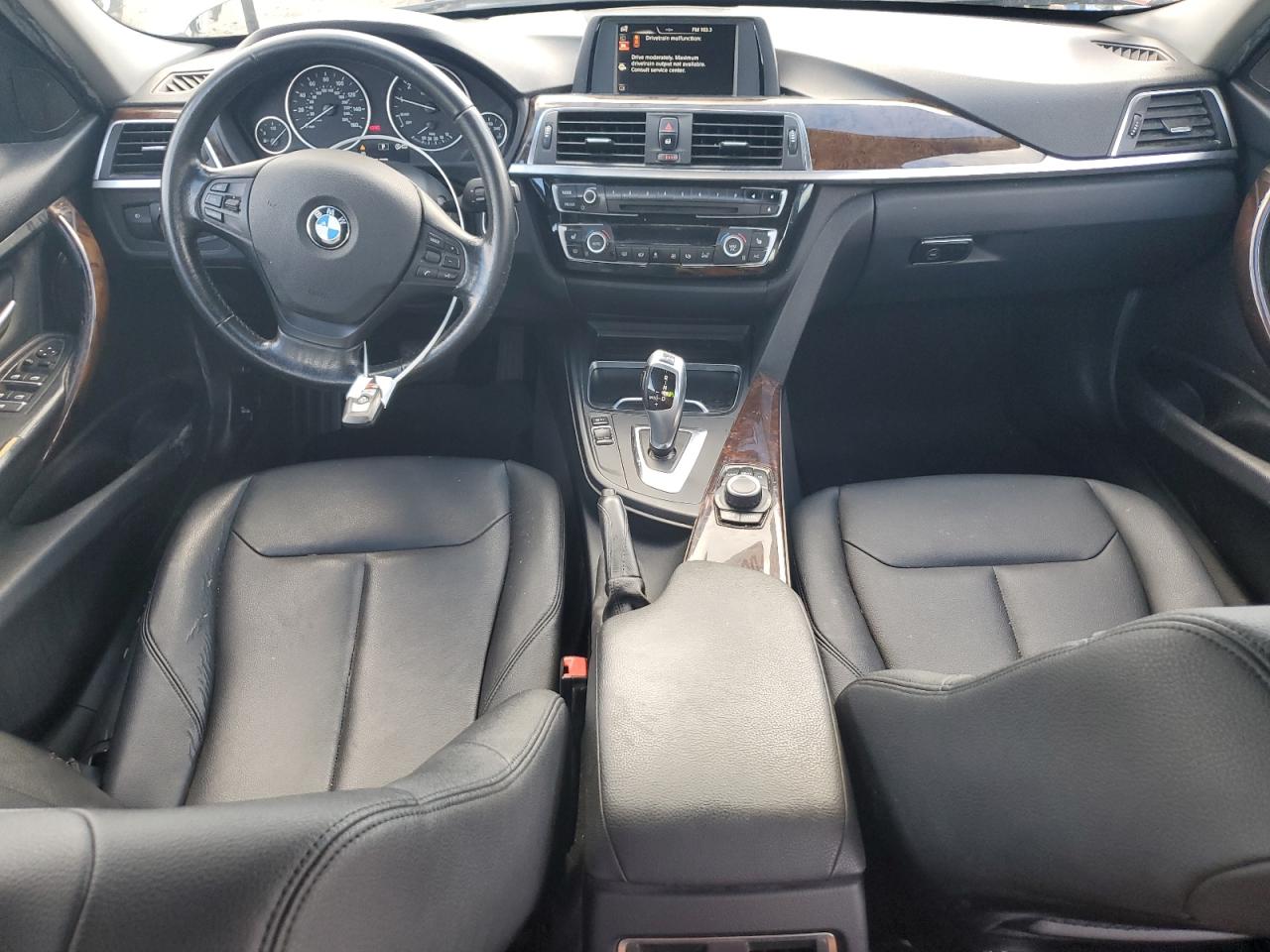 2016 BMW 3er VIN WBA8E5G5XGNT94331 Copart auction photo, water/flood / minor dent/scratches damage thumbnail 8