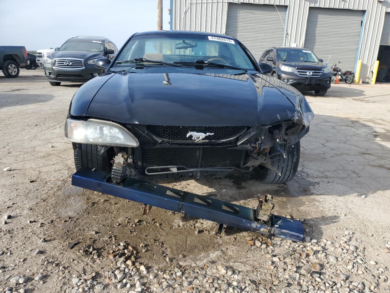 1995 Ford Mustang VIN 1FALP4046SF257611 Copart auction photo, all over damage thumbnail 5