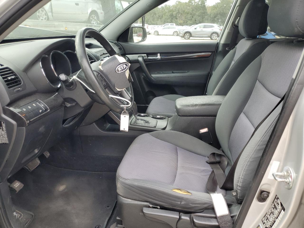 2013 KIA Sorento VIN 5XYKT3A14DG375902 Copart auction photo, front end / minor dent/scratches damage thumbnail 7