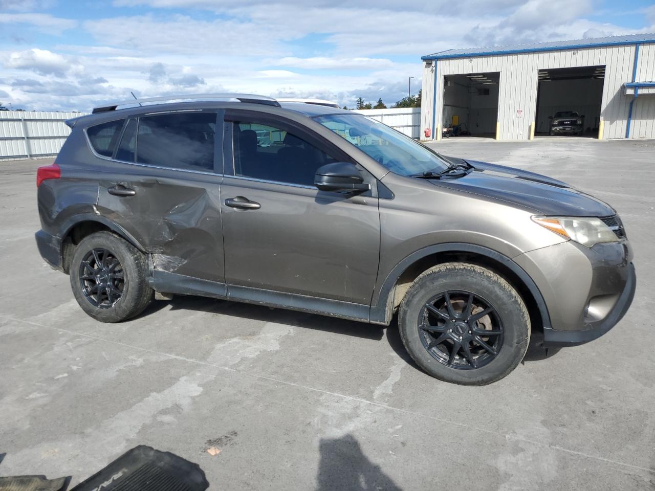 2014 Toyota RAV 4 VIN JTMBFREV8ED057112 Copart auction photo, side / rear end damage thumbnail 4
