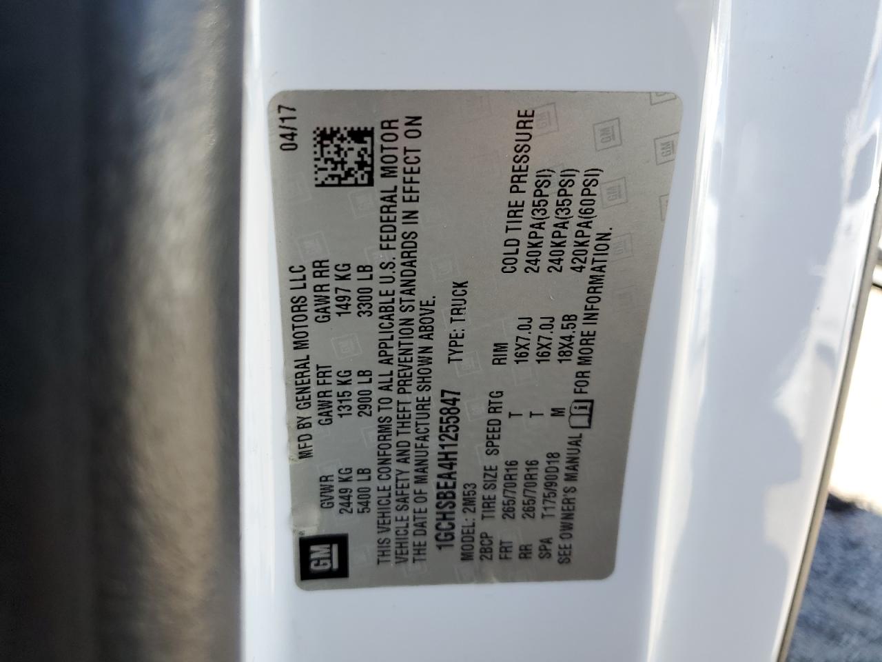 2017 Chevrolet Colorado VIN 1GCHSBEA4H1255847 Copart auction photo, minor dent/scratches / normal wear damage thumbnail 12