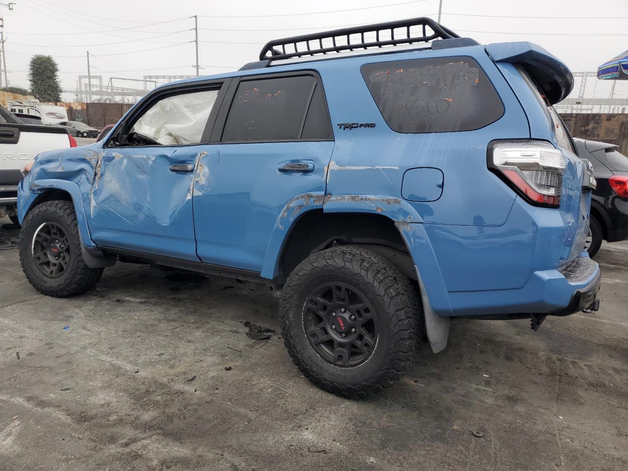 2018 Toyota 4Runner VIN JTEBU5JR2J5568130 Copart auction photo, all over / undercarriage damage thumbnail 2