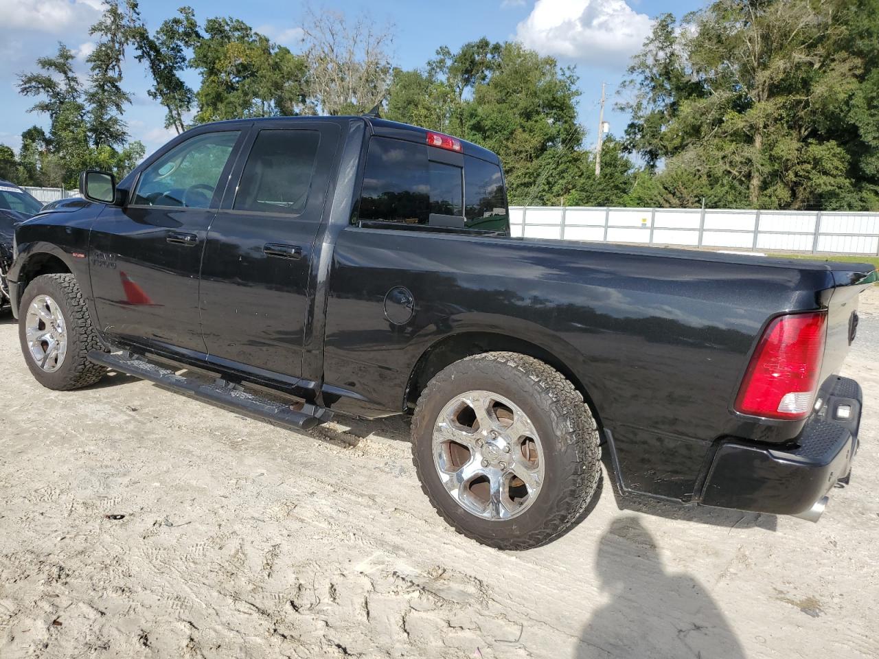 2018 RAM 1500 VIN 1C6RR7GTXJS164407 Copart auction photo, side / undercarriage damage thumbnail 2