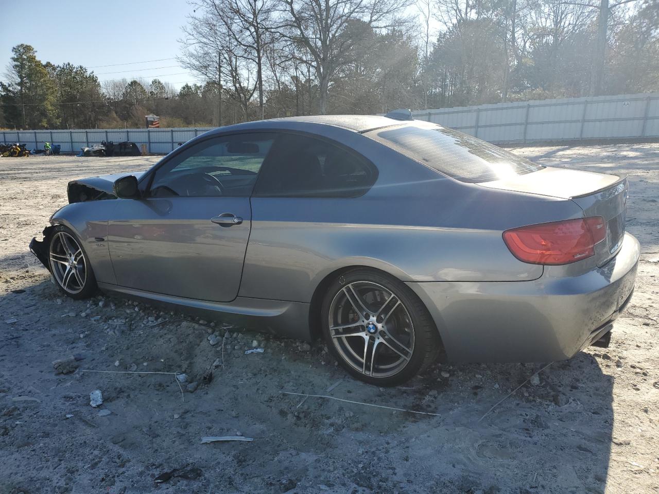 2011 BMW 3er VIN WBAKG1C51BE362679 Copart auction photo, front end damage thumbnail 2