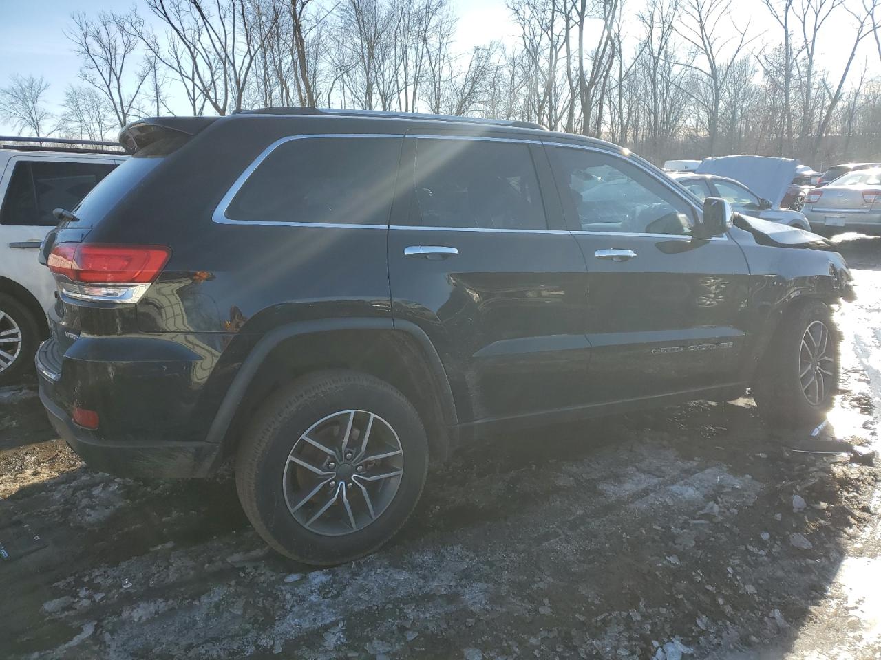 2019 Jeep Grand Cherokee VIN 1C4RJFBG9KC842077 Copart auction photo, front end / side damage thumbnail 3