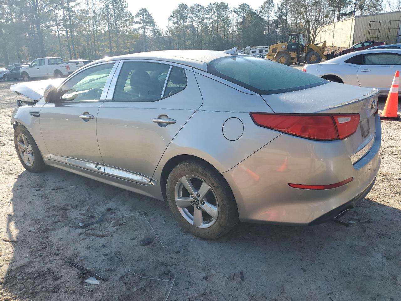 2015 KIA Optima VIN 5XXGM4A71FG483351 Copart auction photo, front end damage thumbnail 2
