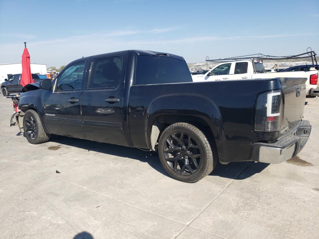 2010 GMC Sierra VIN 3GTRCUEA9AG123123 Copart auction photo, front end damage thumbnail 2