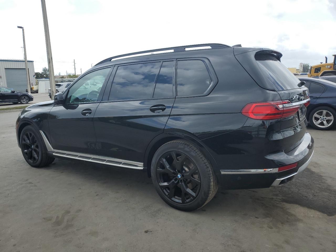 2021 BMW X7 VIN 5UXCW2C06M9E44604 Copart auction photo, vandalism damage thumbnail 2