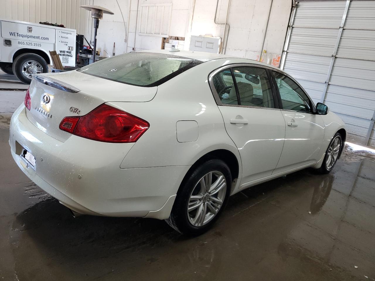2011 Infiniti G VIN JN1CV6AR1BM354140 Copart auction photo, front end / minor dent/scratches damage thumbnail 3