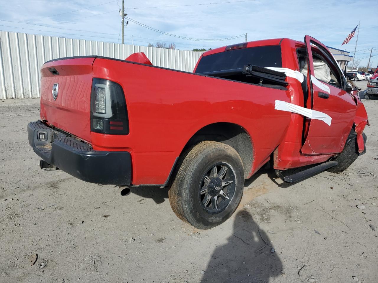 2017 RAM 1500 VIN 3C6JR6AG0HG695930 Copart auction photo, burn / front end damage thumbnail 3