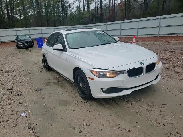 2013 BMW 3er VIN WBA3B1C56DF462356 Copart auction photo, rear end / side damage thumbnail 10