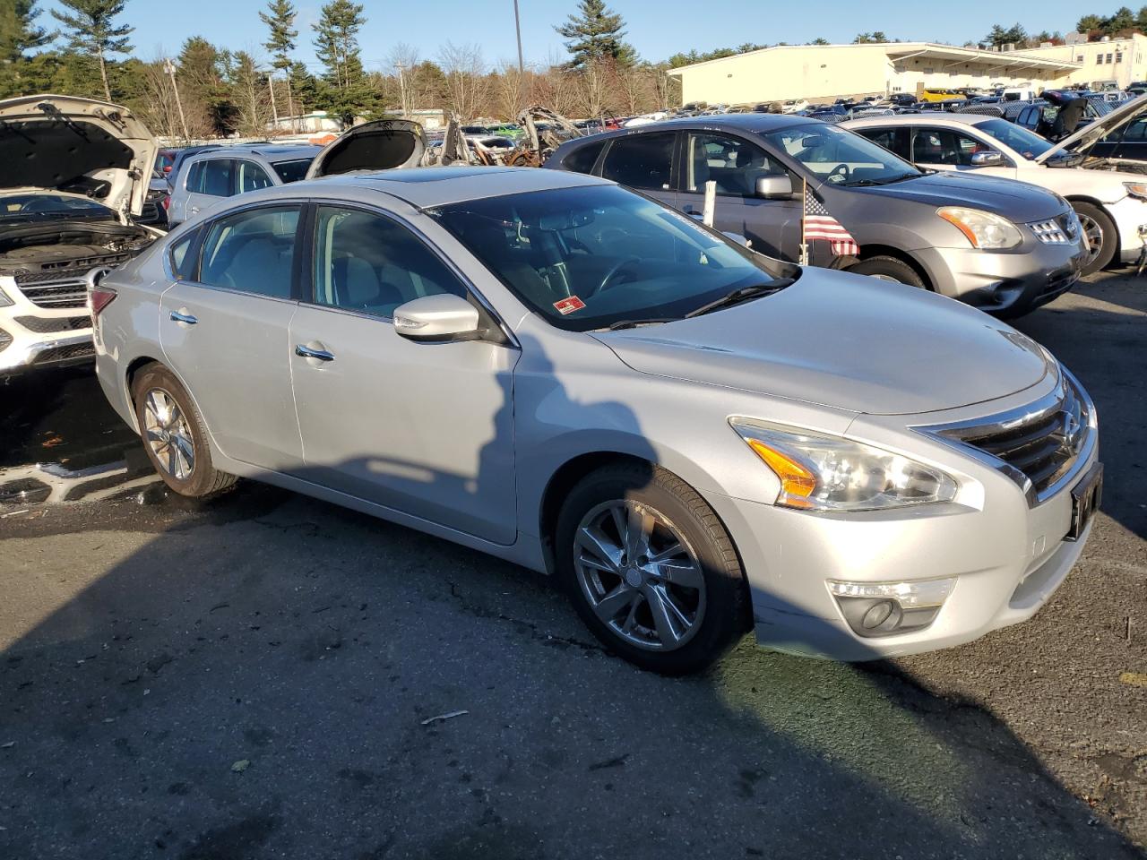 2015 Nissan Altima VIN 1N4AL3AP5FC597331 Copart auction photo, all over / minor dent/scratches damage thumbnail 4