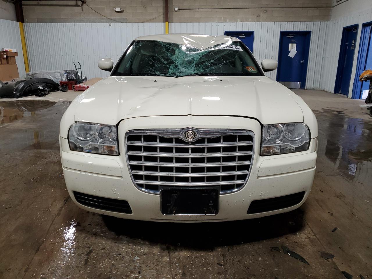 2007 Chrysler 300 VIN 2C3LA43R87H889376 Copart auction photo, top/roof / front end damage thumbnail 5