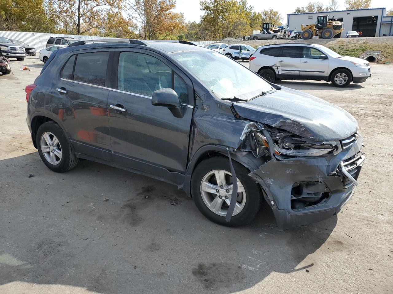 2019 Chevrolet Trax VIN 3GNCJLSB0KL173136 Copart auction photo, front end damage thumbnail 4