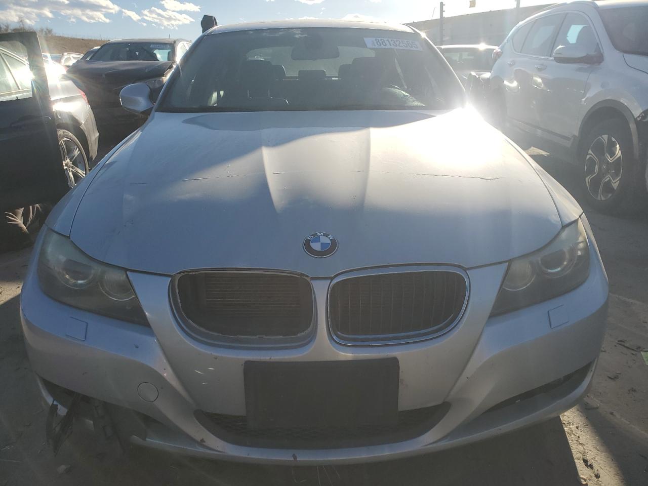 2011 BMW 3er VIN WBAPK7C57BA464051 Copart auction photo, side / front end damage thumbnail 5