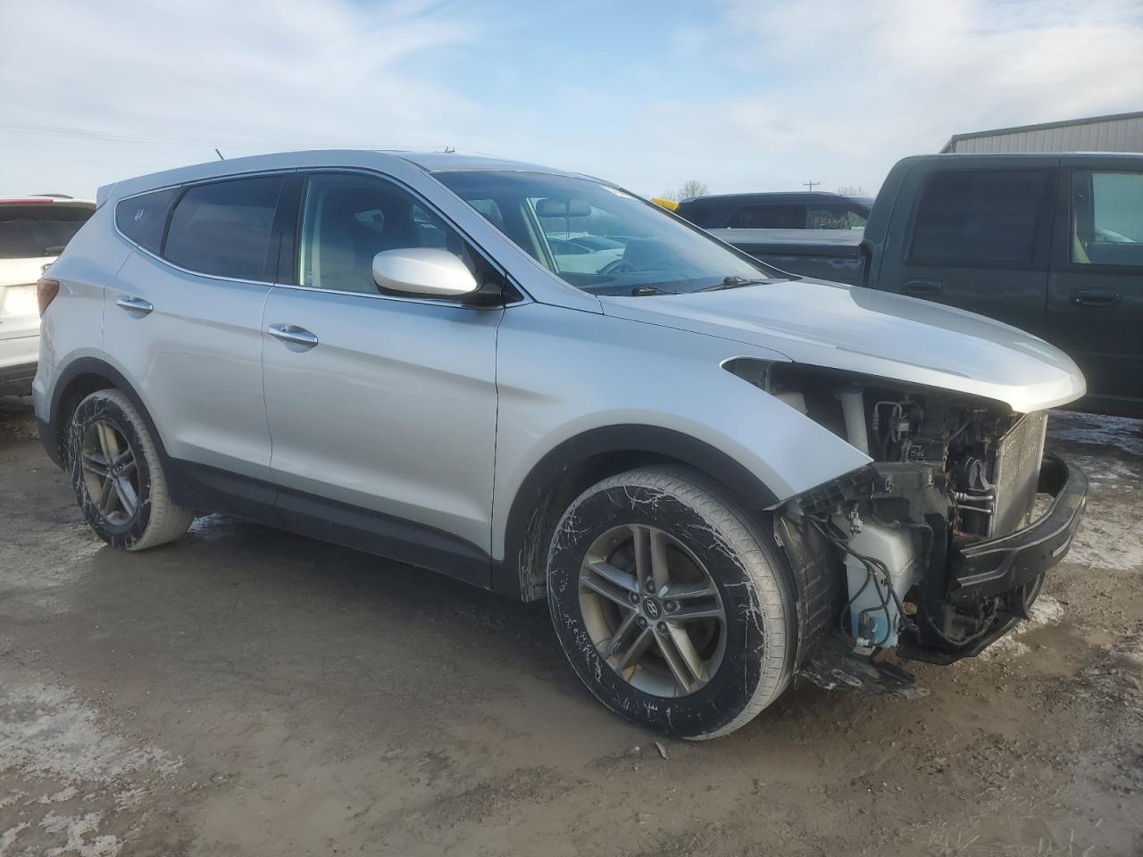 2018 Hyundai Santa Fe VIN 5XYZTDLB3JG553692 Copart auction photo, front end / side damage thumbnail 4