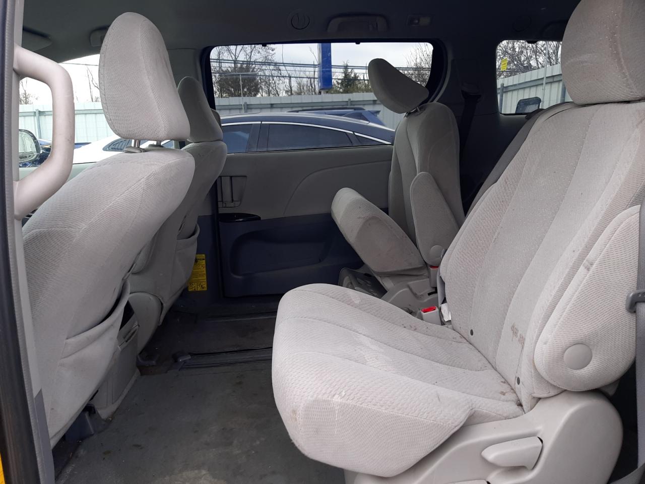 2011 Toyota Sienna VIN 5TDKK3DCXBS077984 Copart auction photo, side damage thumbnail 11