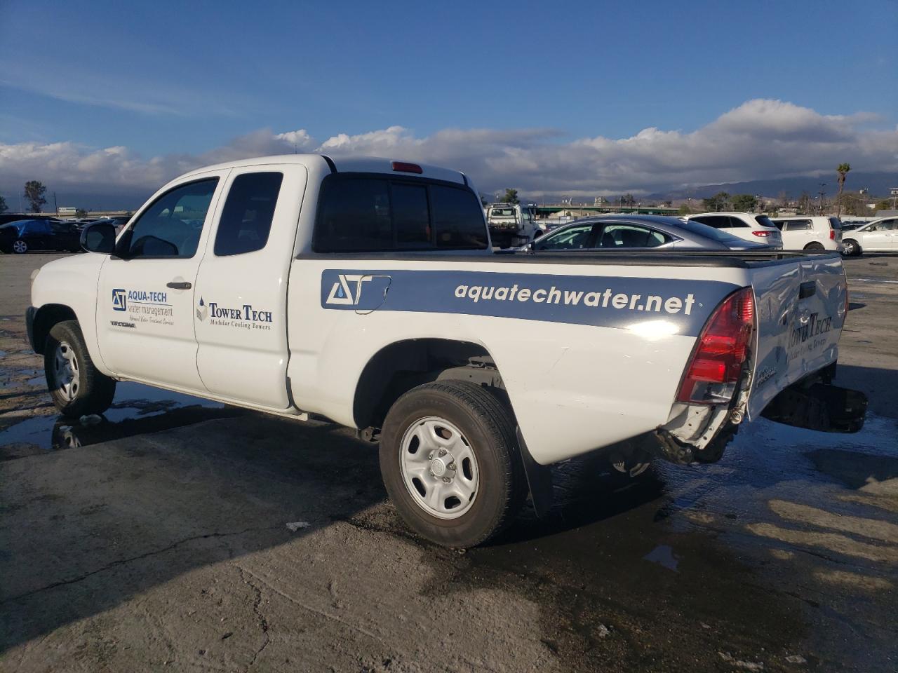 2014 Toyota Tacoma VIN 5TFTX4CN2EX045897 Copart auction photo, rear end damage thumbnail 2