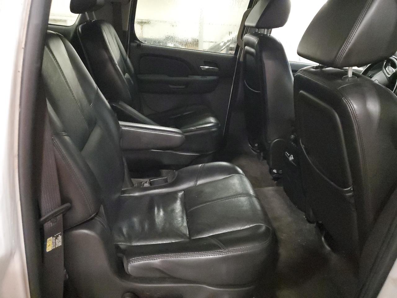2007 Chevrolet Suburban VIN 1GNFK16337J187502 Copart auction photo, front end / side damage thumbnail 11