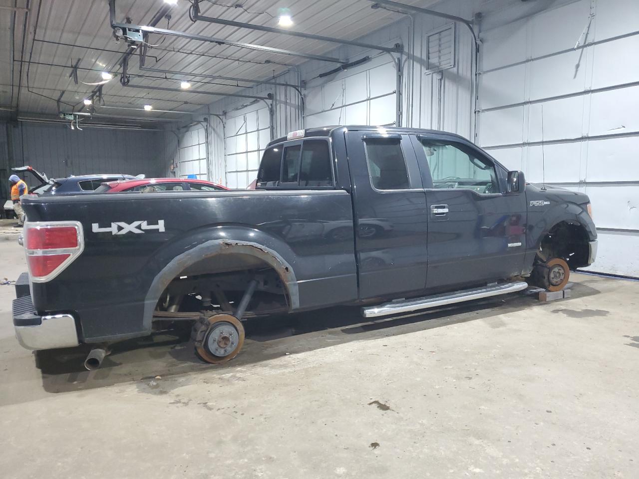 2013 Ford F-150 VIN 1FTFX1ET3DKD85949 Copart auction photo, stripped / minor dent/scratches damage thumbnail 3