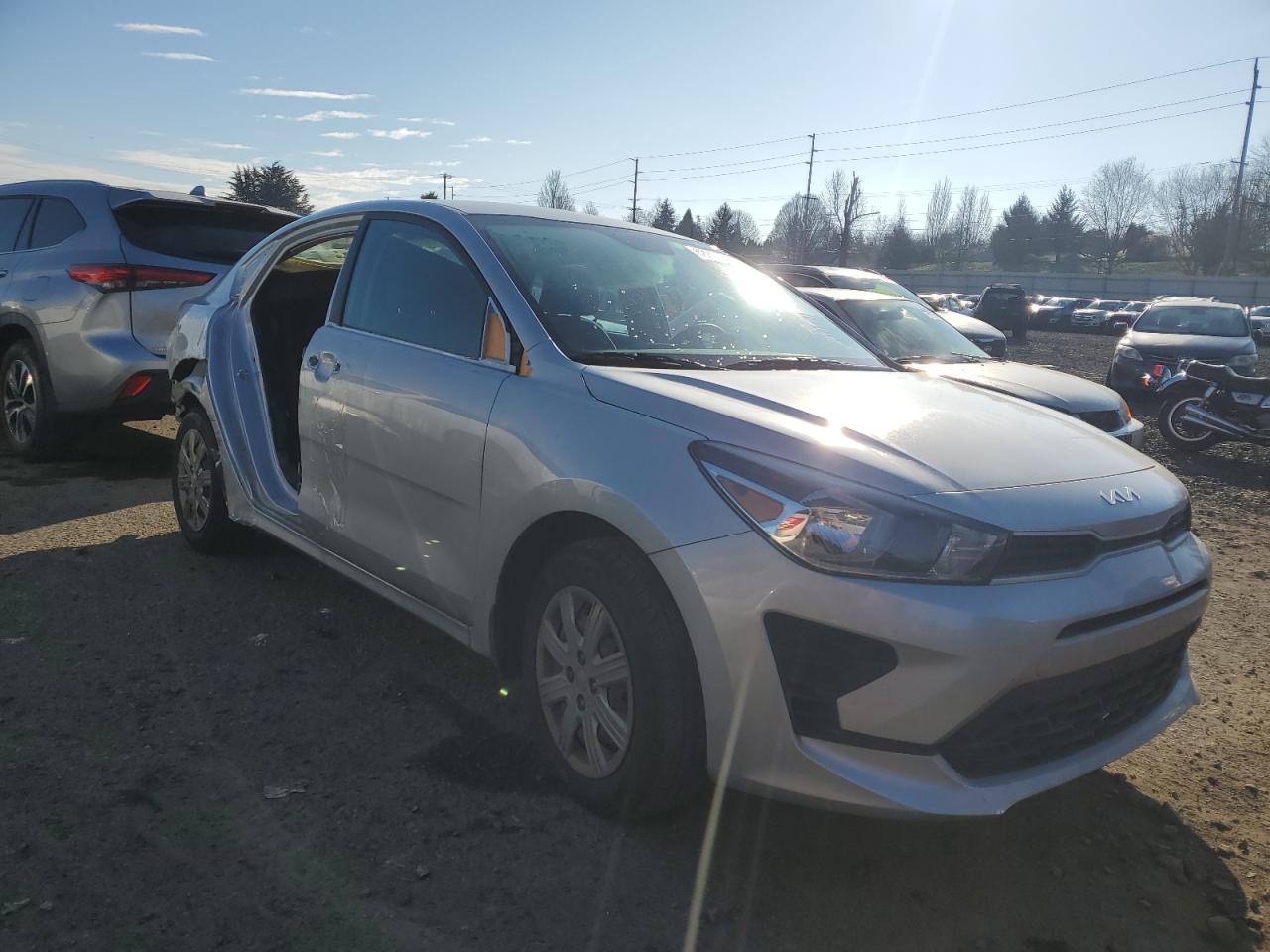 2022 KIA Rio VIN 3KPA24AD1NE486100 Copart auction photo, side / rear end damage thumbnail 4