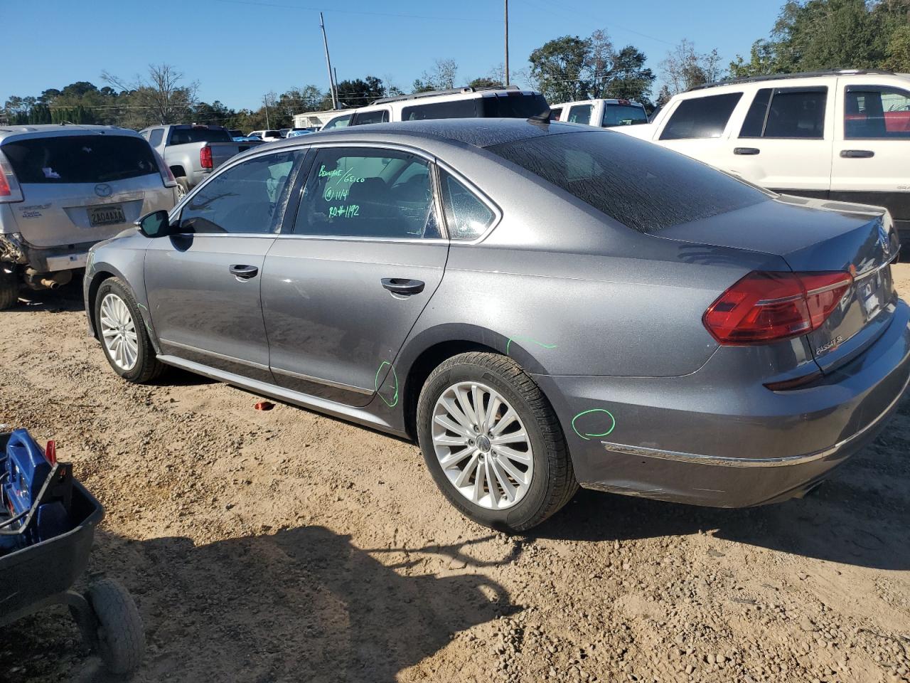 2016 Volkswagen Passat VIN 1VWBS7A39GC016885 Copart auction photo, minor dent/scratches damage thumbnail 2