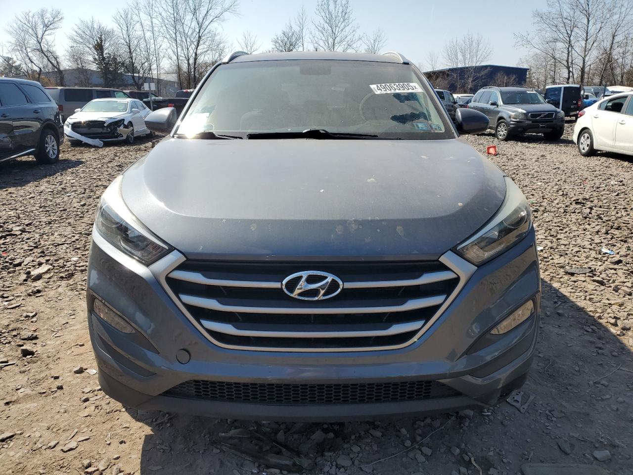 2017 Hyundai Tucson VIN KM8J33A42HU462574 Copart auction photo, vandalism / front end damage thumbnail 5