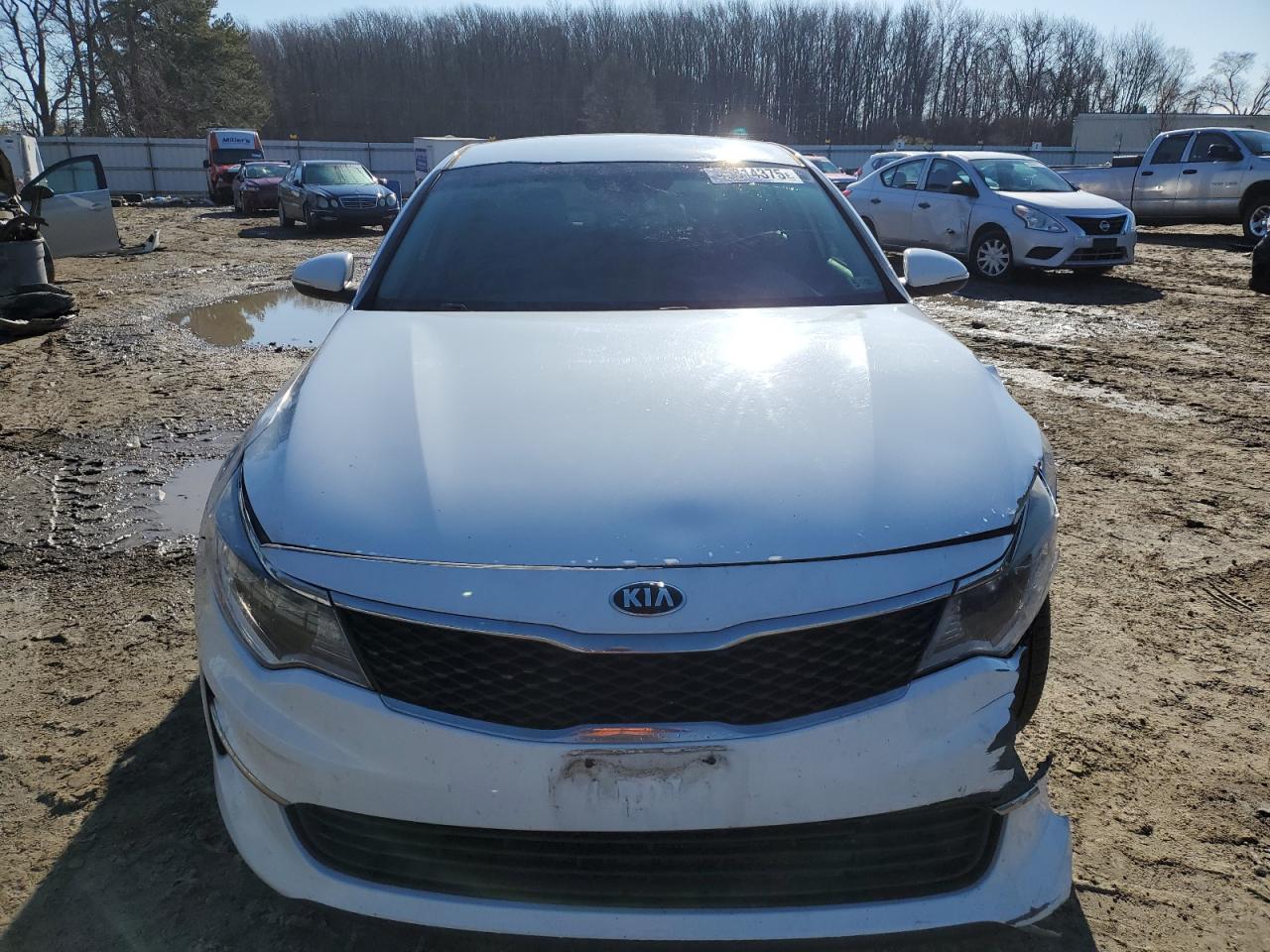 2016 KIA Optima VIN 5XXGT4L37GG019933 Copart auction photo, front end / minor dent/scratches damage thumbnail 5