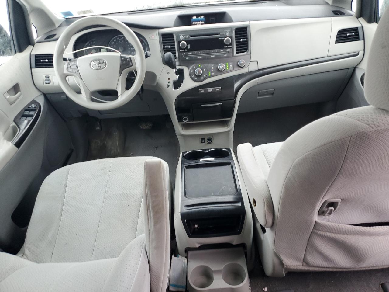 2011 Toyota Sienna VIN 5TDKK3DC8BS075487 Copart auction photo, all over damage thumbnail 8