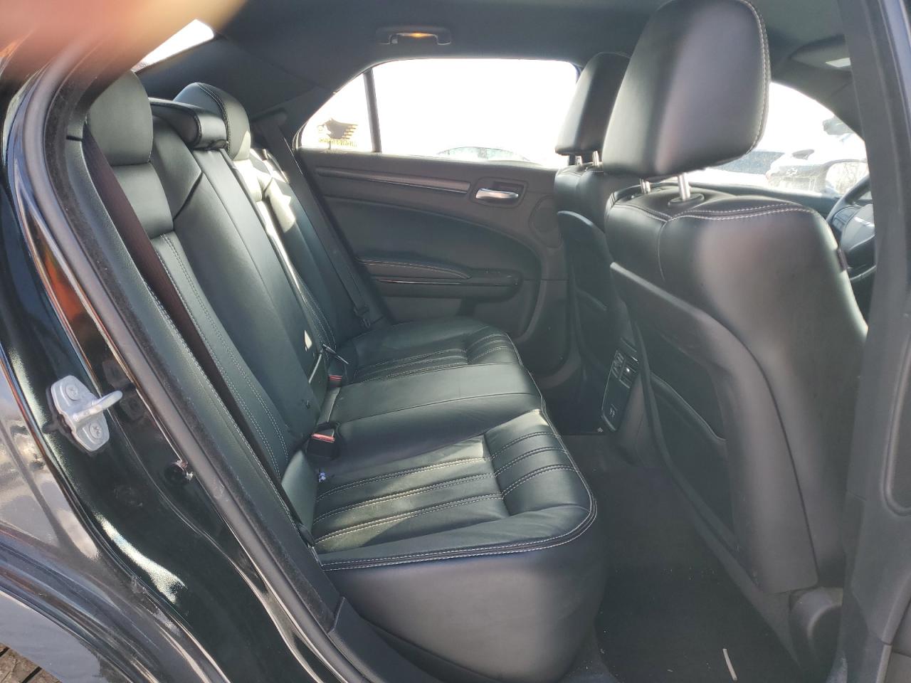 2016 Chrysler 300 VIN 2C3CCAGG7GH235678 Copart auction photo, front end / side damage thumbnail 10