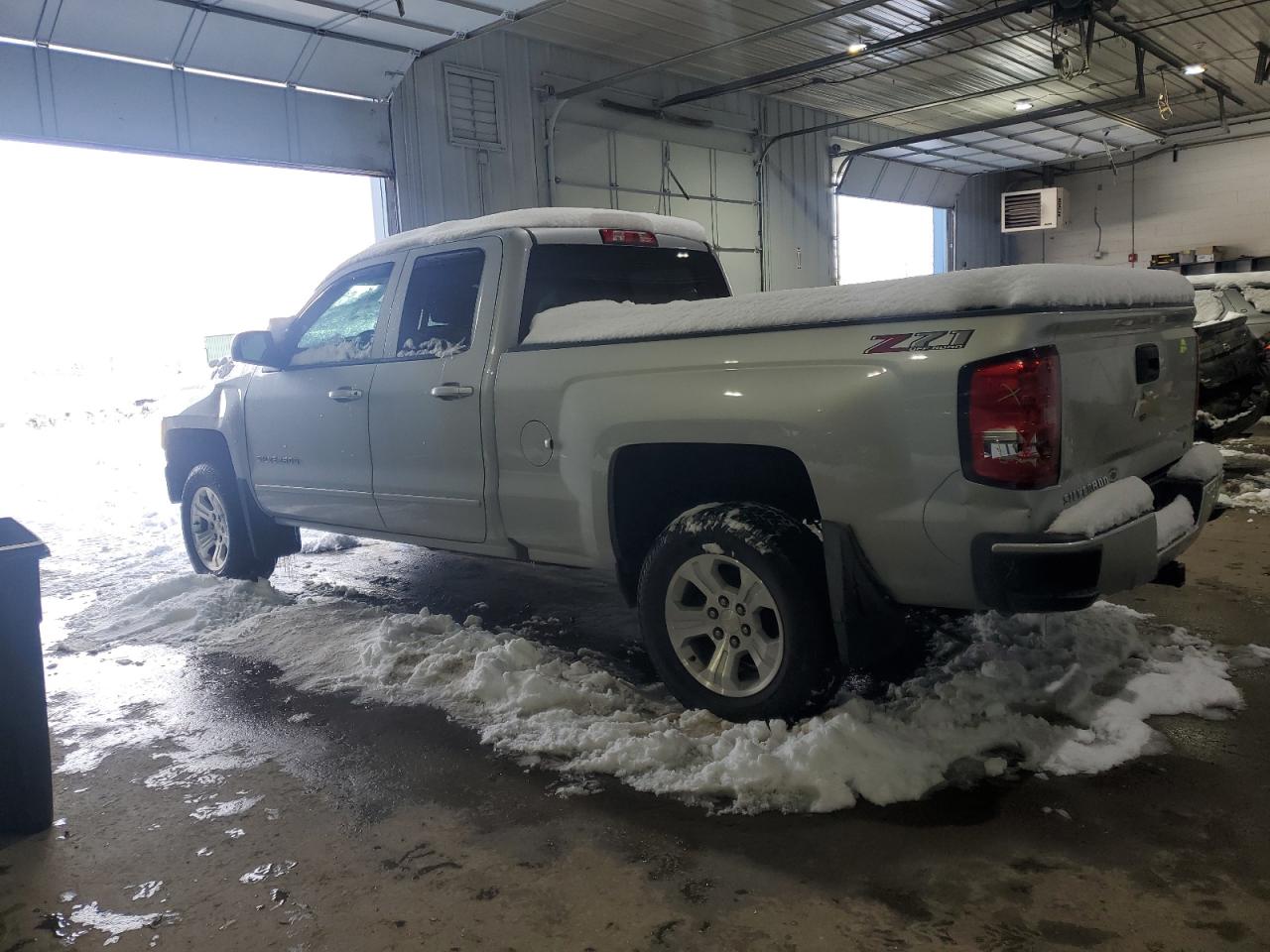 2018 Chevrolet Silverado VIN 1GCVKREC3JZ372775 Copart auction photo, front end / minor dent/scratches damage thumbnail 2