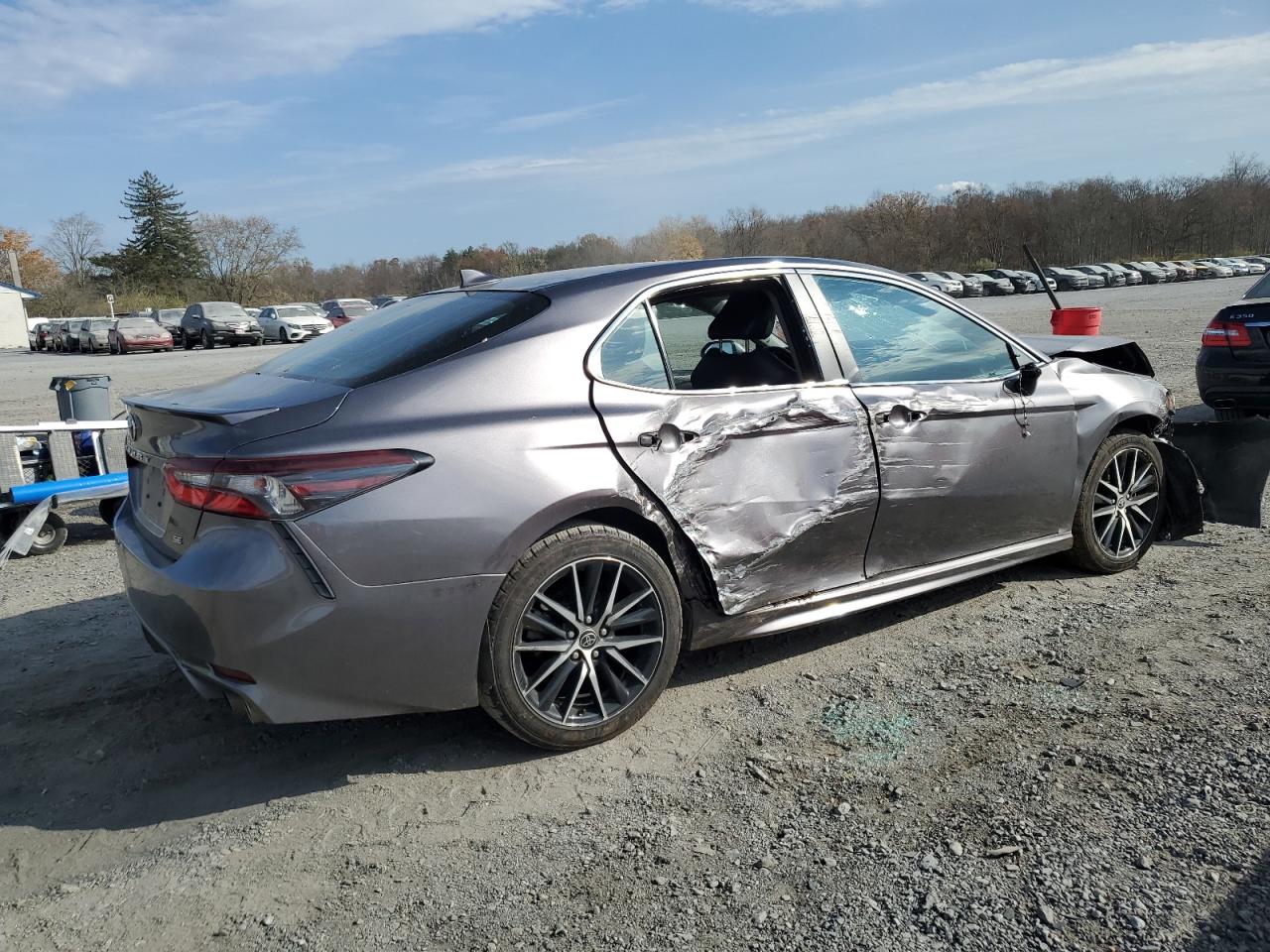 2022 Toyota Camry VIN 4T1G11AK4NU019714 Copart auction photo, front end / side damage thumbnail 3